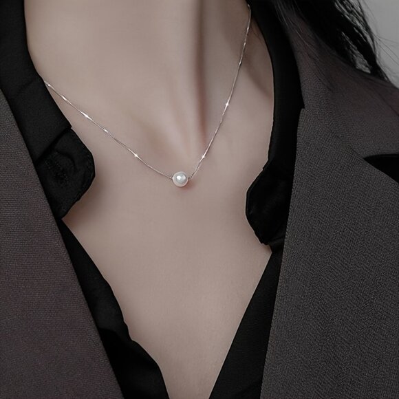 Minimalist Silver and White Pearl Necklace - Picture 3 of 5